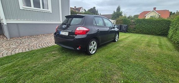 Toyota Auris 3 of 12