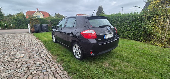 Toyota Auris 4 of 12