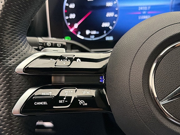 Mercedes-Benz C300 e 19 of 30