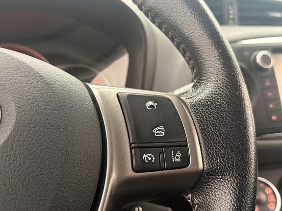 Toyota Yaris 15 of 26