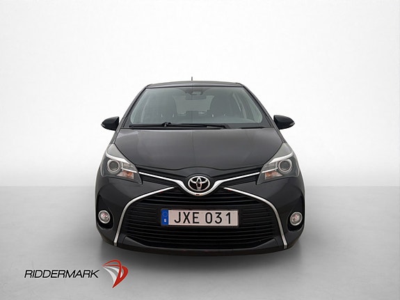 Toyota Yaris 2 of 26