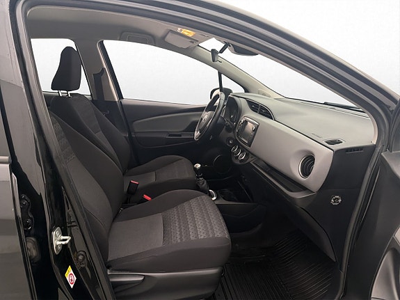 Toyota Yaris 20 of 26