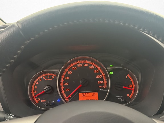 Toyota Yaris 13 of 26