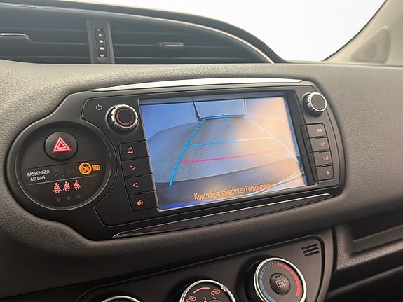 Toyota Yaris 18 of 26