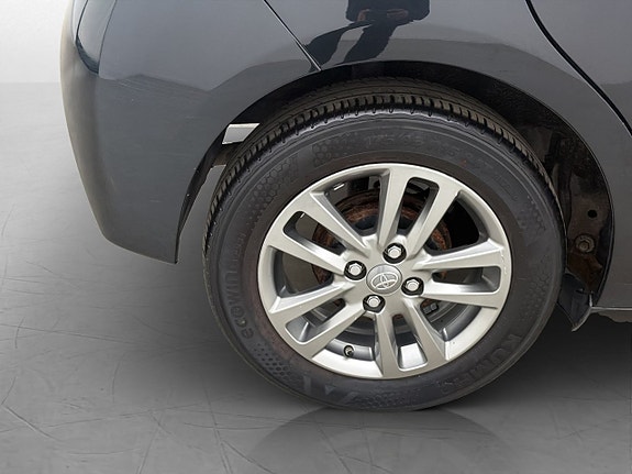 Toyota Yaris 25 of 26
