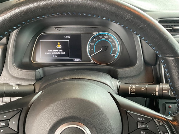 Nissan Leaf 6 of 8
