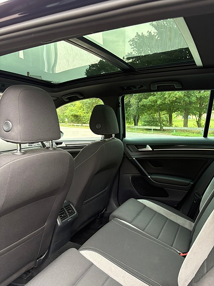 Volkswagen Golf VII 7 of 8
