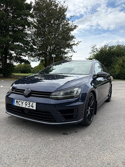 Volkswagen Golf VII 5 of 8