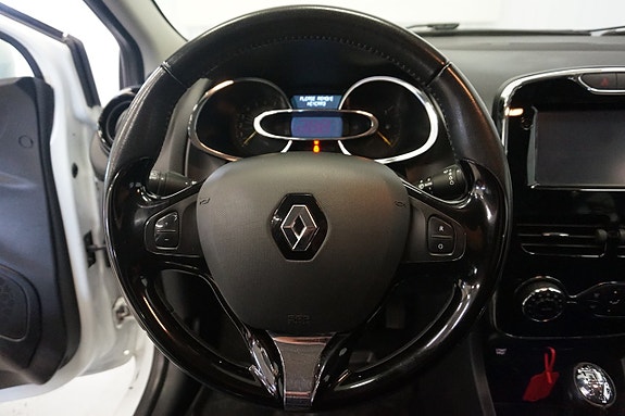 Renault Clio 14 of 22