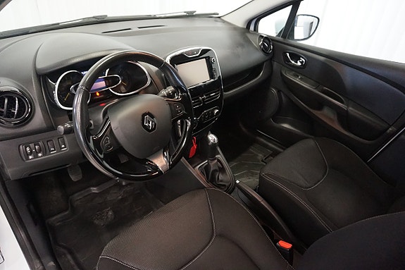 Renault Clio 11 of 22