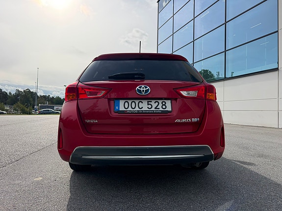Toyota Auris 3 of 9