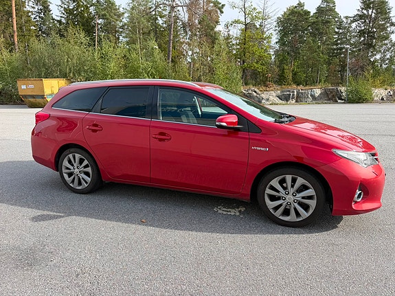Toyota Auris 7 of 9