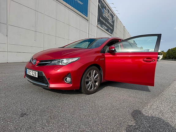 Toyota Auris 4 of 9