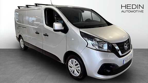 Nissan NV300 8 of 9