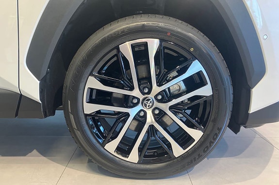 Toyota RAV4 16 of 20