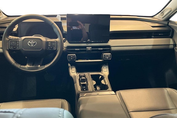 Toyota RAV4 10 of 20