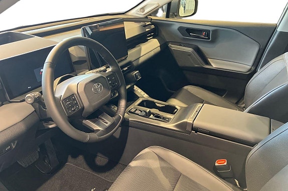 Toyota RAV4 13 of 20