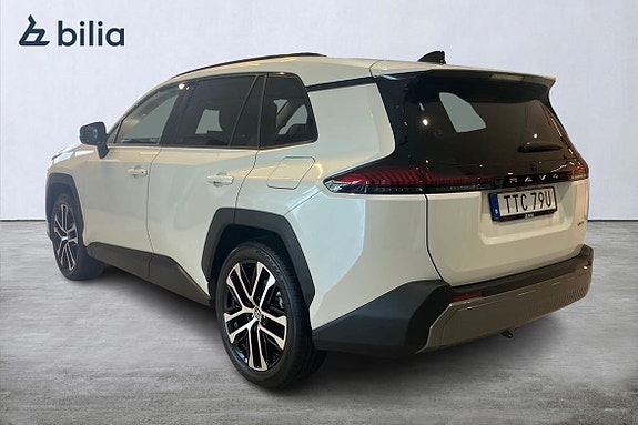 Toyota RAV4 2 of 20