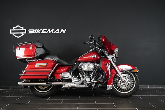Harley-Davidson FLHTCU103 Electra Glide Ultra Classic 3 of 13