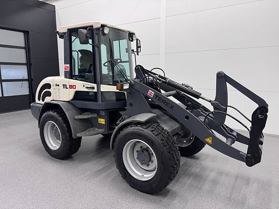 Terex TL80 Med nya snödäck 3 of 6
