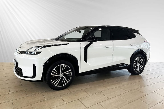 Lynk & Co 08 2 of 30
