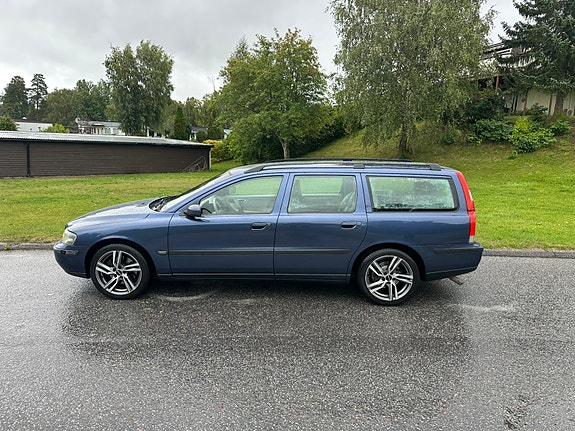 Volvo V70 5 of 10