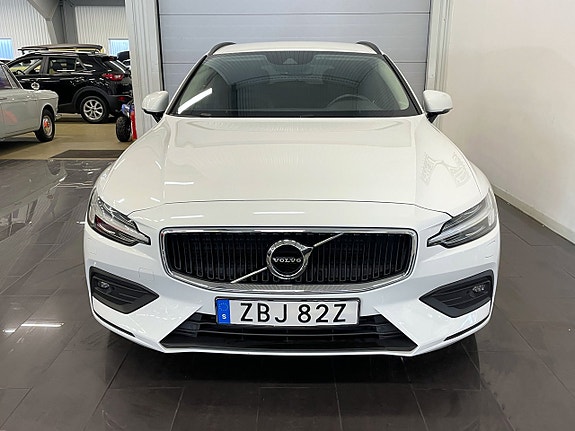 Volvo V60 8 of 16