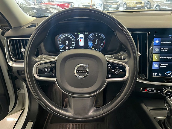 Volvo V60 11 of 16