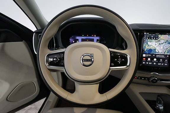 Volvo XC60 15 of 30
