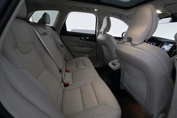 Volvo XC60 20 of 30