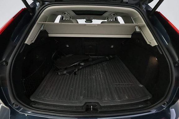 Volvo XC60 8 of 30