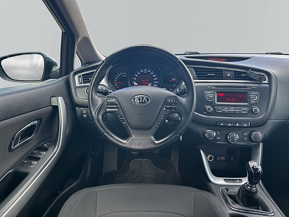 Kia Ceed 13 of 15