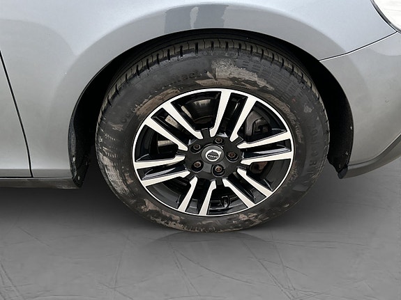 Volvo V40 Cross Country 30 of 30