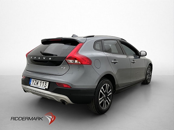 Volvo V40 Cross Country 8 of 30