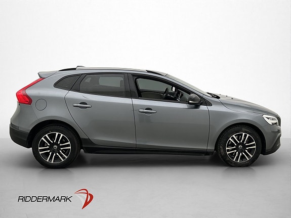 Volvo V40 Cross Country 9 of 30