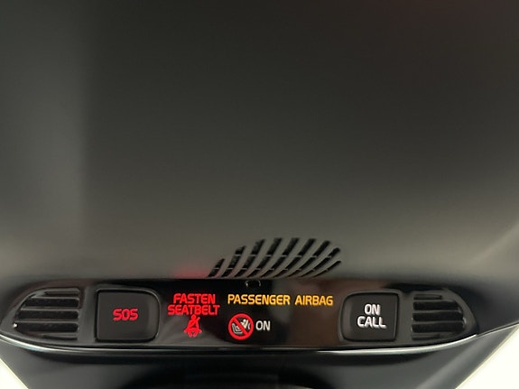 Volvo V40 Cross Country 17 of 30