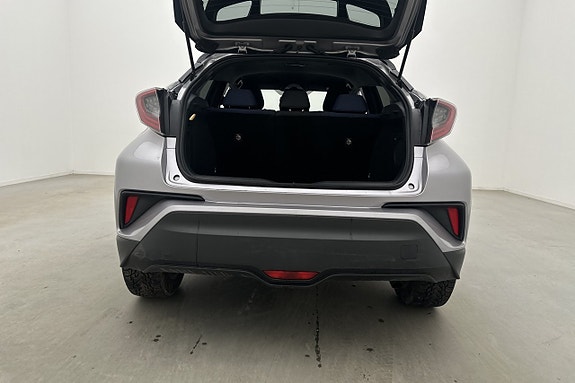 Toyota C-HR 10 of 27