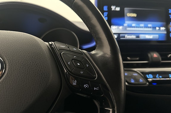 Toyota C-HR 18 of 27