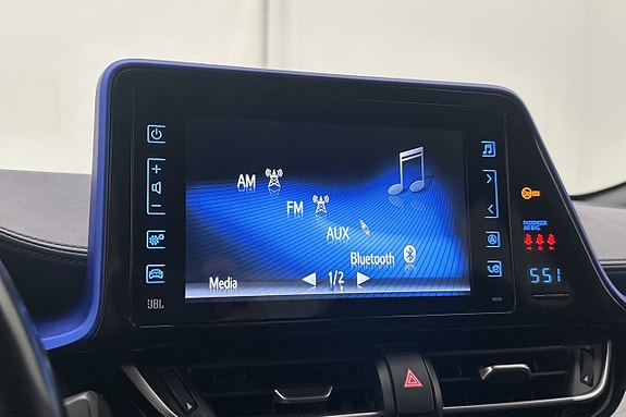 Toyota C-HR 25 of 27