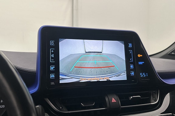Toyota C-HR 26 of 27