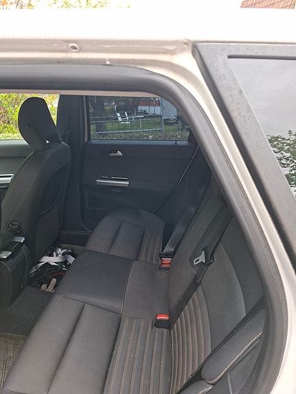 Volvo V50 3 of 5