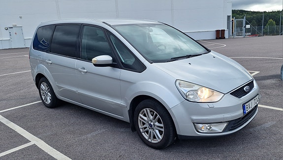 Ford Galaxy 2 of 6