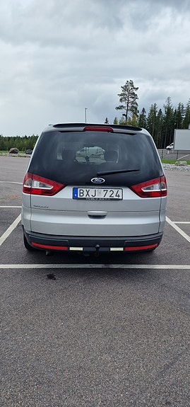 Ford Galaxy 4 of 6
