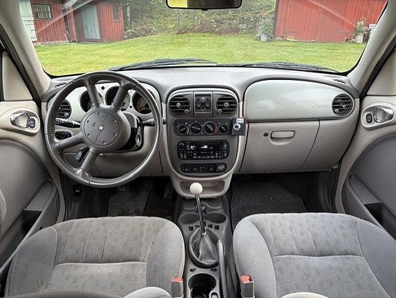 Chrysler PT Cruiser 3 of 6