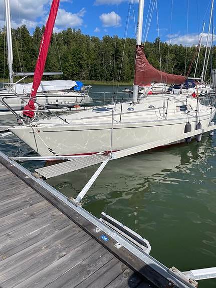 Scampi 30 1981 2 of 16