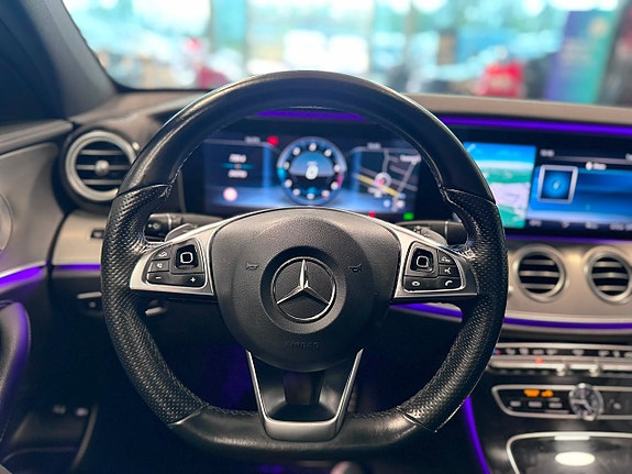 Mercedes-Benz E220 18 of 24