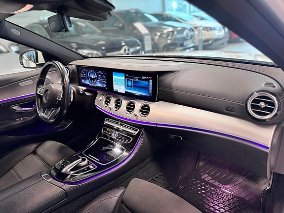 Mercedes-Benz E220 14 of 24