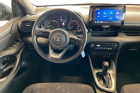 Toyota Yaris 10 of 24