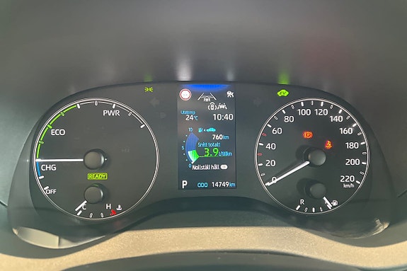 Toyota Yaris 16 of 24