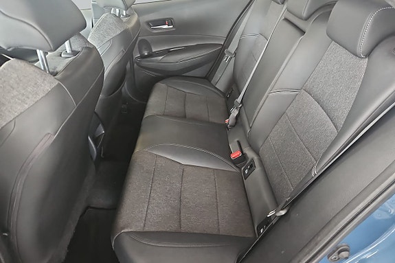 Toyota Corolla 7 of 17